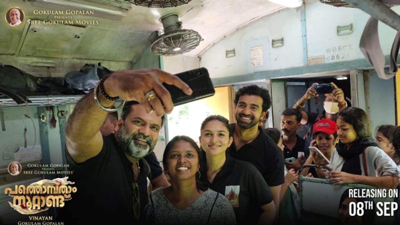 ലോക്കൽ ട്രെയിനിൽ ആരാധകർക്കൊപ്പം യാത്ര, വേറിട്ട പ്രചരണവുമായി 'പത്തൊമ്പതാം നൂറ്റാണ്ട്' ടീം