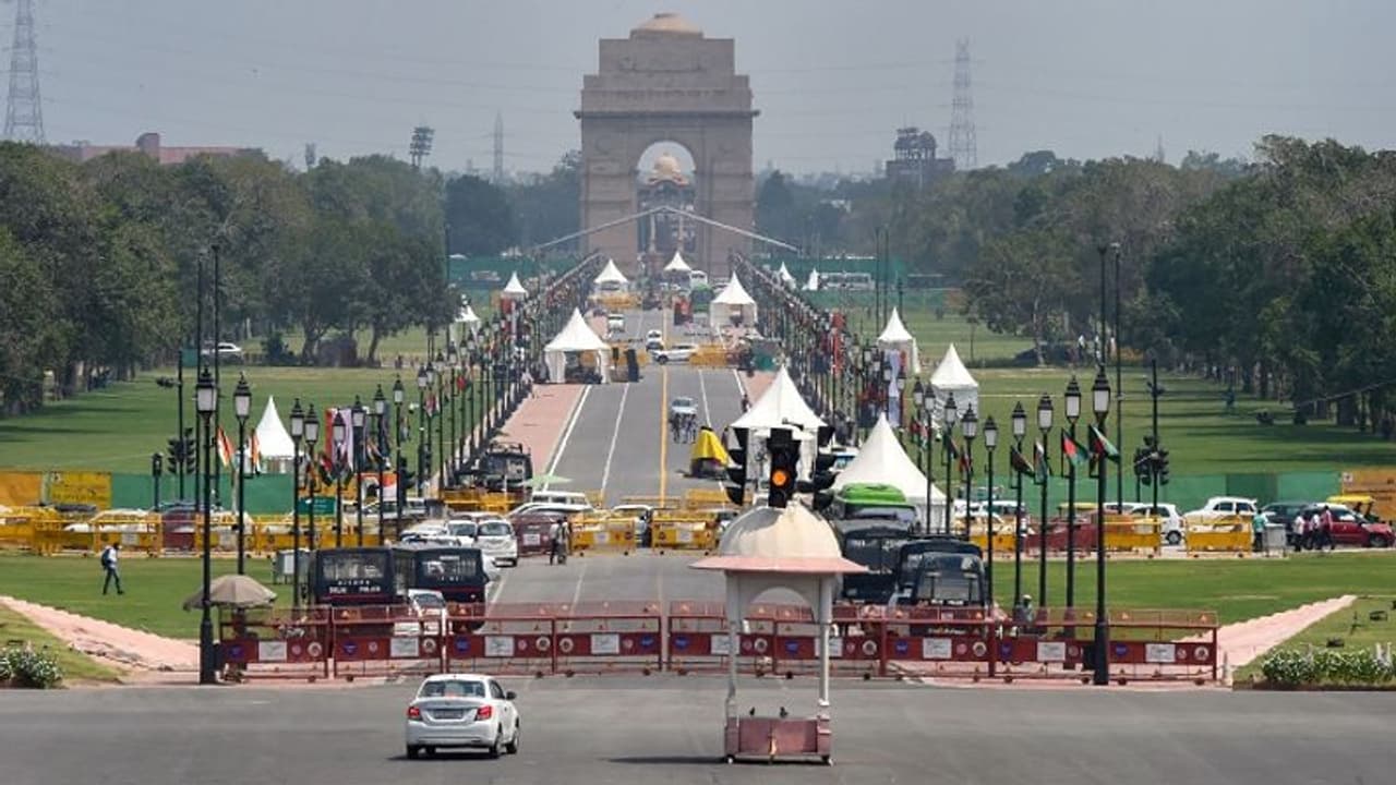 PM नरेंद्र मोदी गुरुवार को करेंगे 'कर्तव्य पथ' का उद्घाटन, इंडिया गेट पर लगी 28 फीट ऊंची नेताजी की प्रतिमा PM नरेंद्र मोदी गुरुवार को करेंगे 'कर्तव्य पथ' का उद्घाटन, इंडिया गेट पर लगी 28 फीट ऊंची नेताजी की प्रतिमा