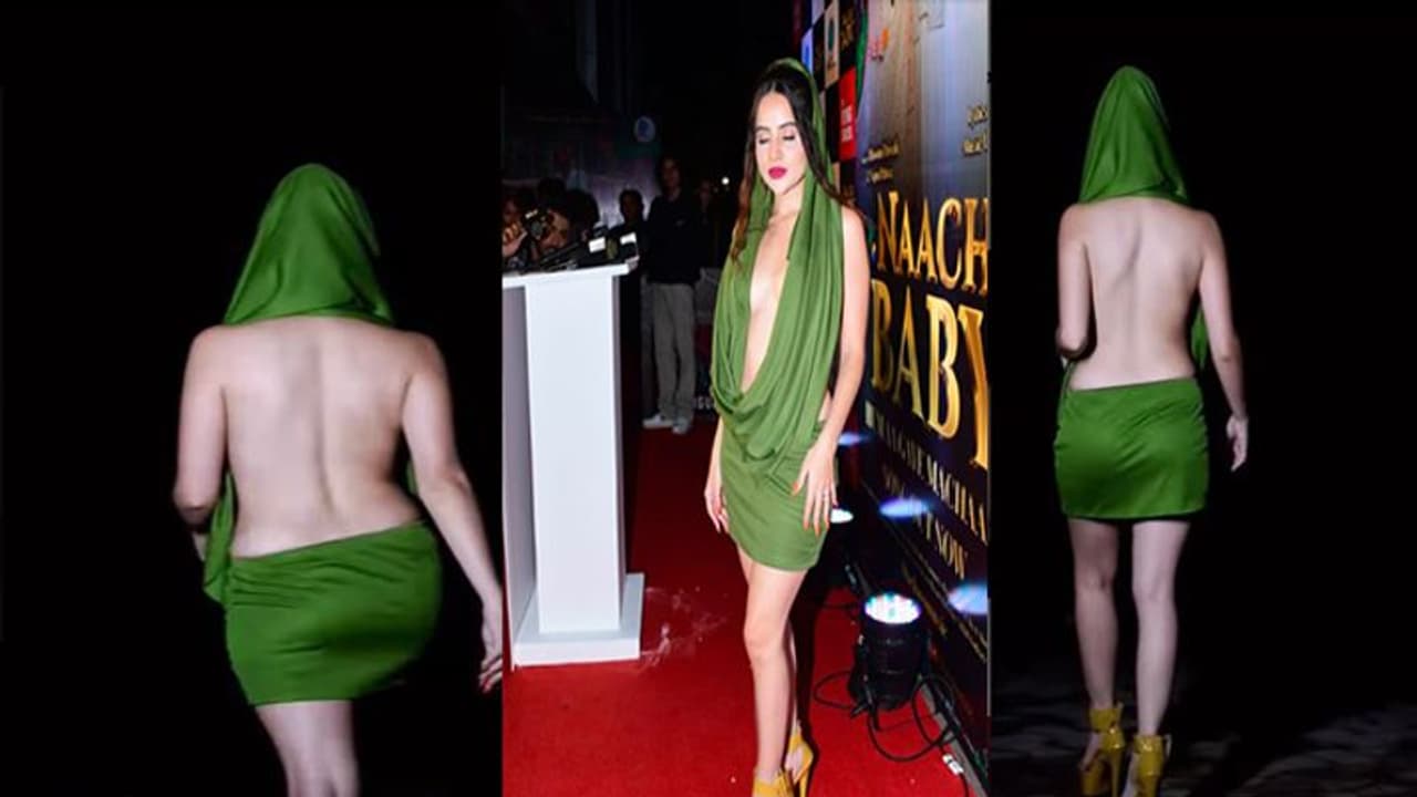 Urfi javed ने बस 3 इंच का कपड़ा लपेटकर की कैटवॉक, फैंस ने कहा ये भी क्यों पहना है Urfi javed ने बस 3 इंच का कपड़ा लपेटकर की कैटवॉक, फैंस ने कहा ये भी क्यों पहना है