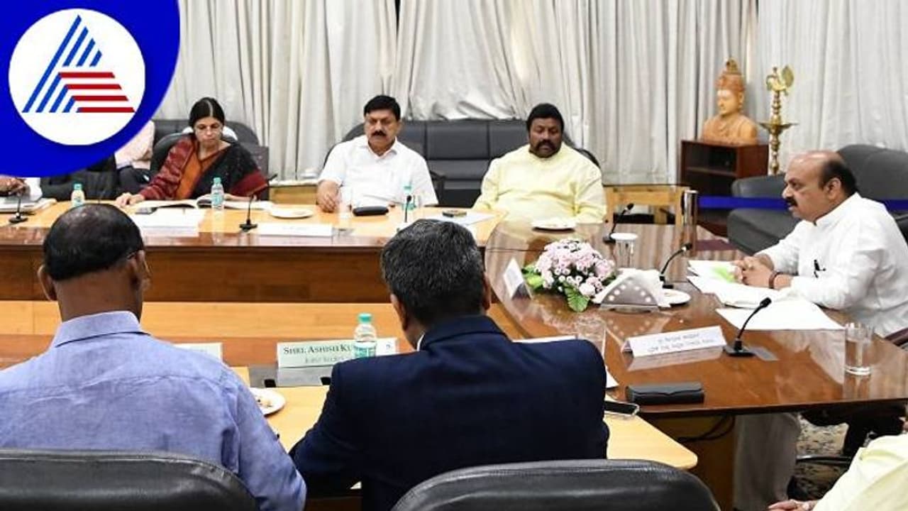 Karnataka Rains: ವಿಶೇಷ ನೆರೆ ಪರಿಹಾರಕ್ಕೆ ಕೇಂದ್ರಕ್ಕೆ ರಾಜ್ಯ ಮನವಿ: ಸಿಎಂ ಬೊಮ್ಮಾಯಿ Karnataka Rains: ವಿಶೇಷ ನೆರೆ ಪರಿಹಾರಕ್ಕೆ ಕೇಂದ್ರಕ್ಕೆ ರಾಜ್ಯ ಮನವಿ: ಸಿಎಂ ಬೊಮ್ಮಾಯಿ