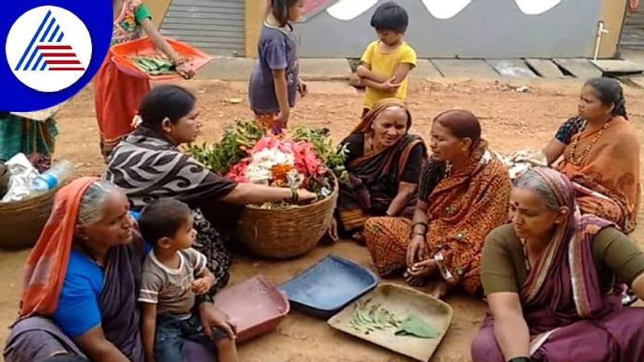 ವಿಜಯಪುರ: ಗಣೇಶ ಹೋದ, ಜೋಕುಮಾರಸ್ವಾಮಿ ಬಂದ ದಾರಿ ಬಿಡಿ..! ವಿಜಯಪುರ: ಗಣೇಶ ಹೋದ, ಜೋಕುಮಾರಸ್ವಾಮಿ ಬಂದ ದಾರಿ ಬಿಡಿ..!