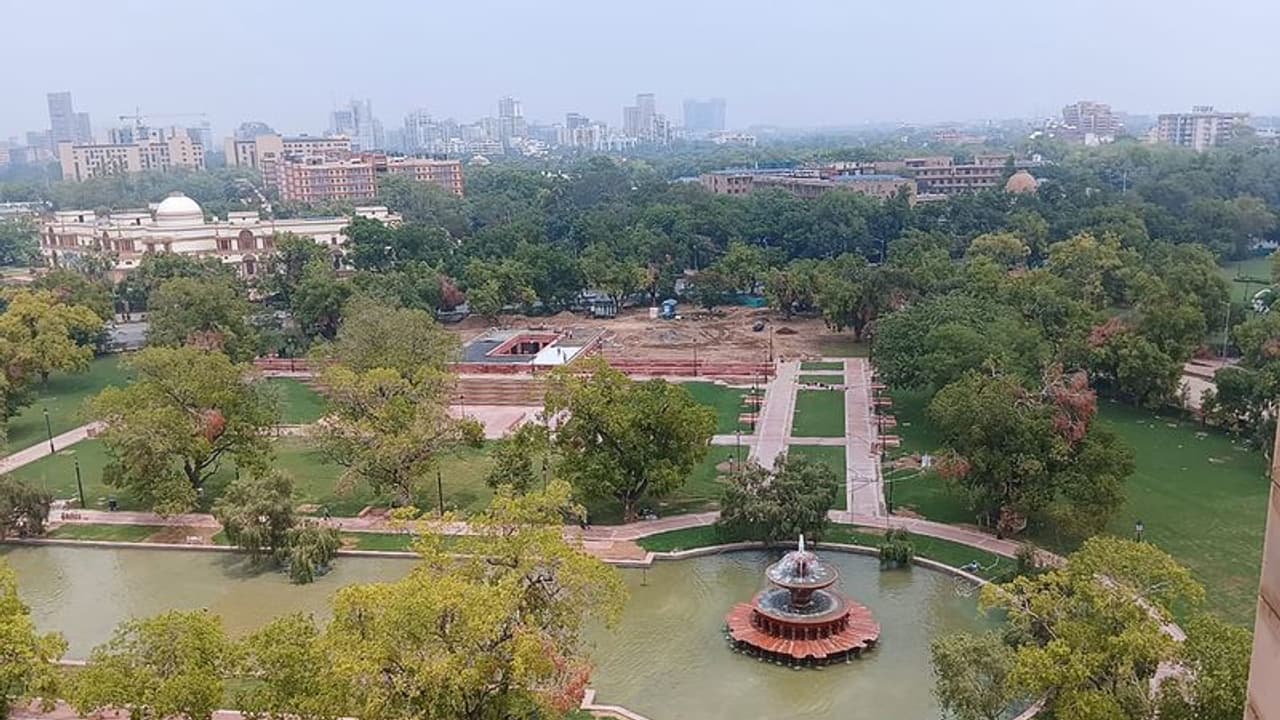 Central Vista Avenue: ये हैं कर्तव्यपथ की वो 10 खास बातें, जिनसे आपका दिल जीत लेगी दिलवालों की ये दिल्ली Central Vista Avenue: ये हैं कर्तव्यपथ की वो 10 खास बातें, जिनसे आपका दिल जीत लेगी दिलवालों की ये दिल्ली