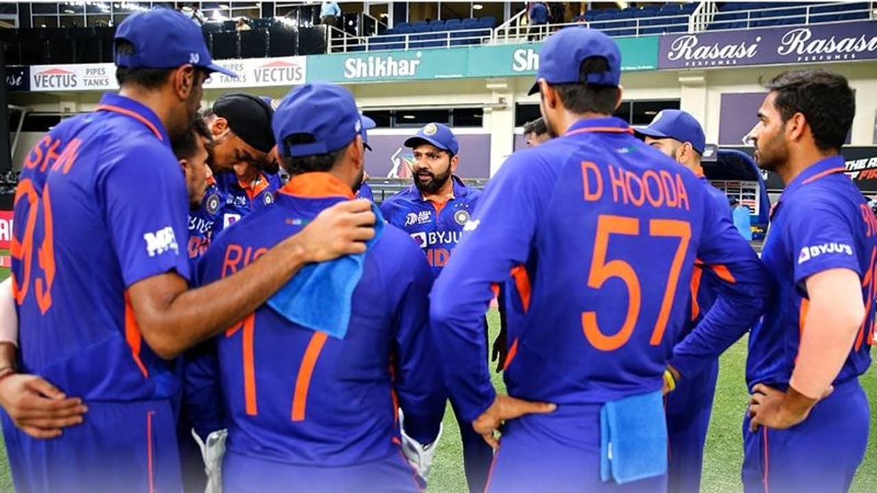 भारत बनाम अफगानिस्तान: क्या प्लेइंग XI में लौटेगा इन फॉर्म फिनिशर? या टीम इंडिया का जबरिया प्रयोग रहेगा जारी भारत बनाम अफगानिस्तान: क्या प्लेइंग XI में लौटेगा इन फॉर्म फिनिशर? या टीम इंडिया का जबरिया प्रयोग रहेगा जारी