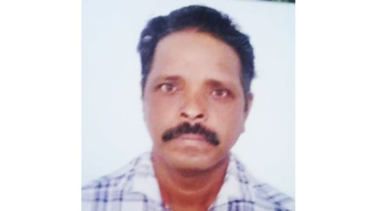 ഹൃദയാഘാതം മൂലം മരിച്ച പ്രവാസിയുടെ മൃതദേഹം നാട്ടിലെത്തിച്ചു ഹൃദയാഘാതം മൂലം മരിച്ച പ്രവാസിയുടെ മൃതദേഹം നാട്ടിലെത്തിച്ചു