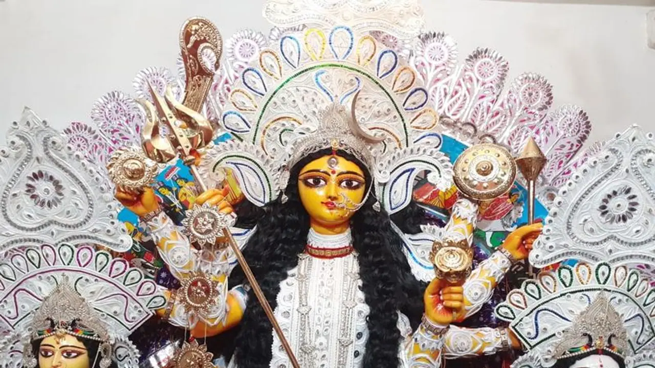 দেবী মা কামাক্ষ্যা বারো বছর রান্নাঘরে অবস্থান করেছিলেন, জেনে নিন বোলপুরের গুপ্ত পরিবারের পুজোর অজানা ইতিহাস দেবী মা কামাক্ষ্যা বারো বছর রান্নাঘরে অবস্থান করেছিলেন, জেনে নিন বোলপুরের গুপ্ত পরিবারের পুজোর অজানা ইতিহাস