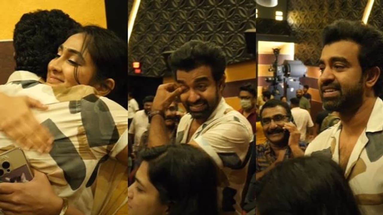 പ്രേക്ഷകരുടെ കൈയടികള്ക്കിടെ കണ്ണീരണിഞ്ഞ് സിജു വില്സണ്: വീഡിയോ പ്രേക്ഷകരുടെ കൈയടികള്ക്കിടെ കണ്ണീരണിഞ്ഞ് സിജു വില്സണ്: വീഡിയോ