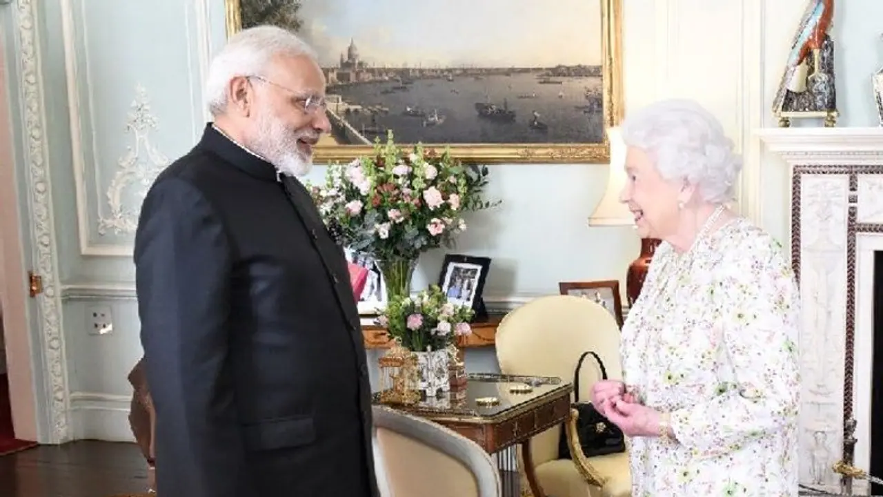 Queen Elizabeth II passes away: PM Modi recalls moment she showed him handkerchief gifted by Gandhi Queen Elizabeth II passes away: PM Modi recalls moment she showed him handkerchief gifted by Gandhi