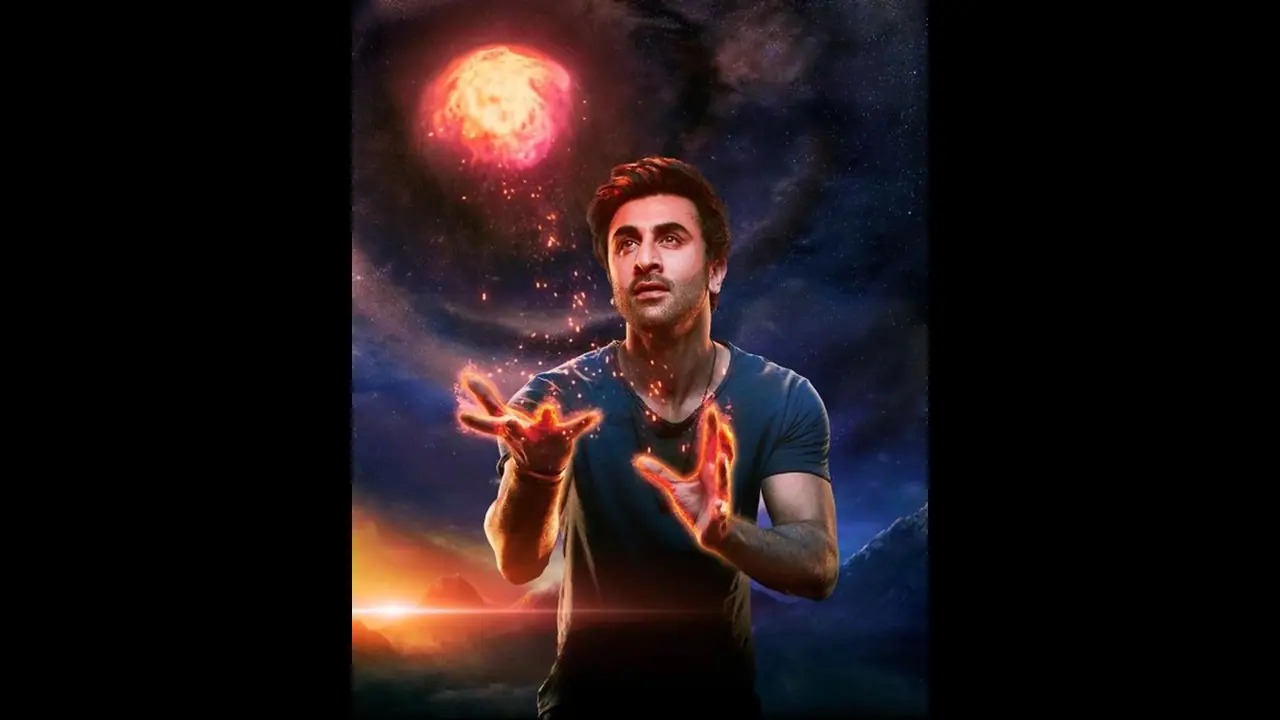 Brahmastra Box Office Day 1: रणबीर कपूर की फिल्म ने रचा इतिहास, पहले दिन की इतने करोड़ की बंपर कमाई Brahmastra Box Office Day 1: रणबीर कपूर की फिल्म ने रचा इतिहास, पहले दिन की इतने करोड़ की बंपर कमाई