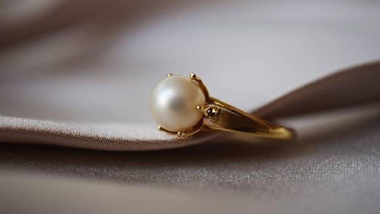 এই রাশির জাতকরা অবশ্যই পরুন সোনার আংটি, জীবনে বজায় থাকবে স্বাচ্ছন্দ্য এই রাশির জাতকরা অবশ্যই পরুন সোনার আংটি, জীবনে বজায় থাকবে স্বাচ্ছন্দ্য