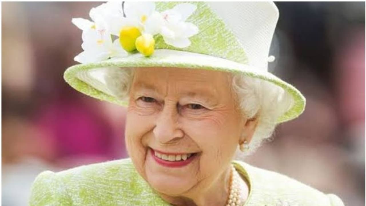 Queen Elizabeth II Death; ಬಾಲಿವುಡ್ ಗಣ್ಯರಿಂದ ಸಂತಾಪ Queen Elizabeth II Death; ಬಾಲಿವುಡ್ ಗಣ್ಯರಿಂದ ಸಂತಾಪ