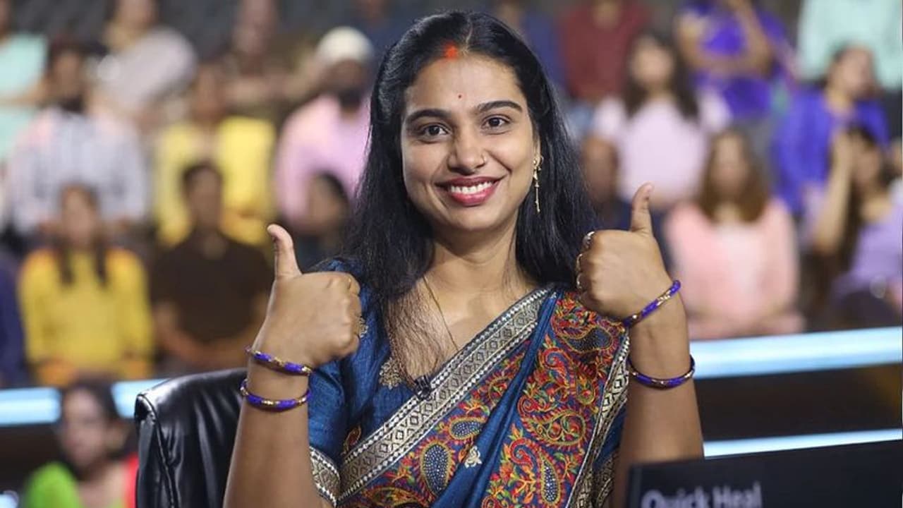 KBC 14: बंदरों से जुड़े इस सवाल पर अटकीं बिहार की रजनी, 75 लाख का सिंपल था सवाल KBC 14: बंदरों से जुड़े इस सवाल पर अटकीं बिहार की रजनी, 75 लाख का सिंपल था सवाल