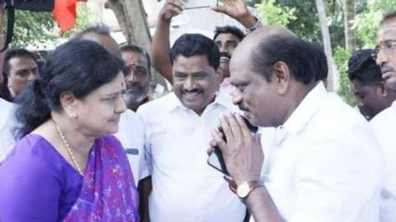 சசிகலா சந்திப்பு ப்ளான் பண்ணி நடந்ததா? ஓபிஎஸ் ஆதரவாளர் வைத்தியலிங்கம் கூறும் பரபரப்பு தகவல்..! சசிகலா சந்திப்பு ப்ளான் பண்ணி நடந்ததா? ஓபிஎஸ் ஆதரவாளர் வைத்தியலிங்கம் கூறும் பரபரப்பு தகவல்..!