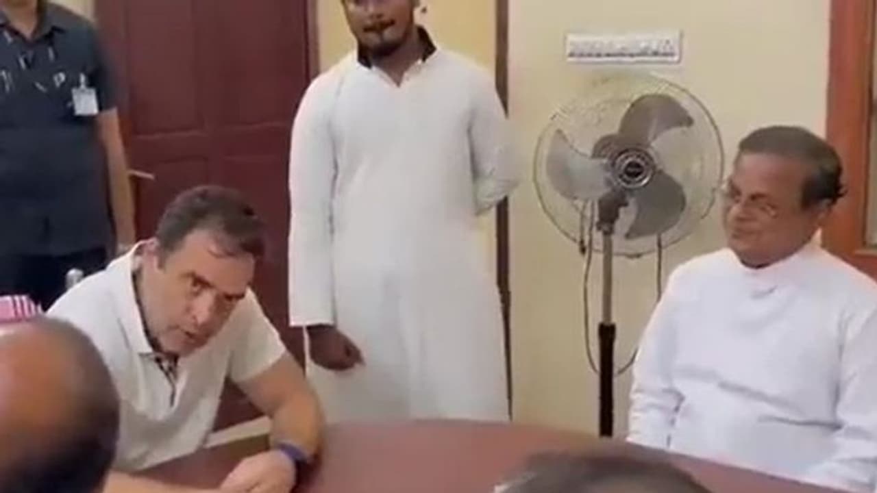 భారత్ జోడో యాత్రలో మరో వివాదం.. పాస్టర్లలో రాహుల్ భేటీ.. వివాదాస్పద వ్యాఖ్యలు భారత్ జోడో యాత్రలో మరో వివాదం.. పాస్టర్లలో రాహుల్ భేటీ.. వివాదాస్పద వ్యాఖ్యలు