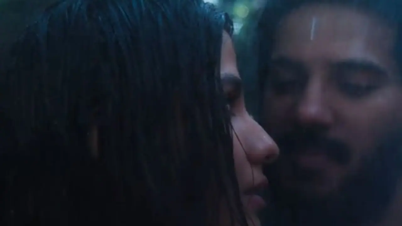 'ഗയ ഗയ ഗയ', ദുല്ഖറിന്റ ബോളിവുഡ് ചിത്രത്തിലെ ഗാനത്തിന്റെ ടീസര് 'ഗയ ഗയ ഗയ', ദുല്ഖറിന്റ ബോളിവുഡ് ചിത്രത്തിലെ ഗാനത്തിന്റെ ടീസര്