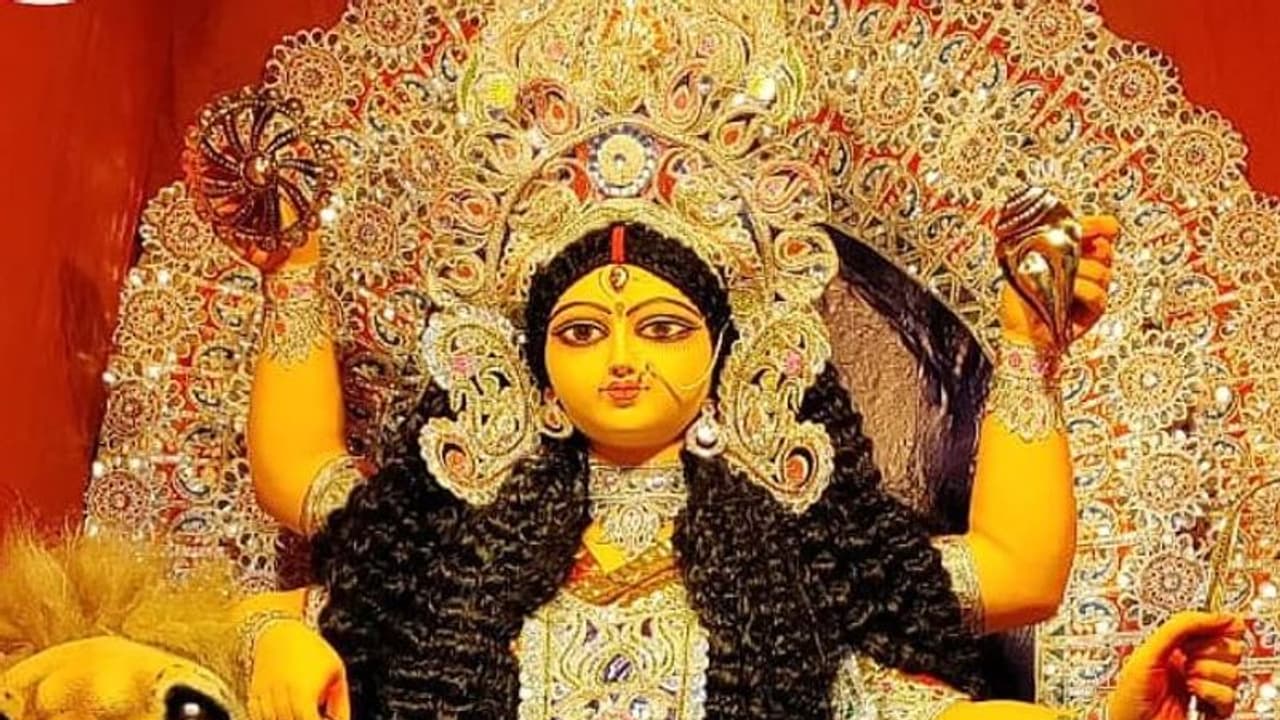 'মাতৃ রূপেন' , এই বার্তা দিতেই পতিতাপল্লির শিশুদের নিয়ে পুজো হয় রমেশ দত্ত স্ট্রিটে 'মাতৃ রূপেন' , এই বার্তা দিতেই পতিতাপল্লির শিশুদের নিয়ে পুজো হয় রমেশ দত্ত স্ট্রিটে