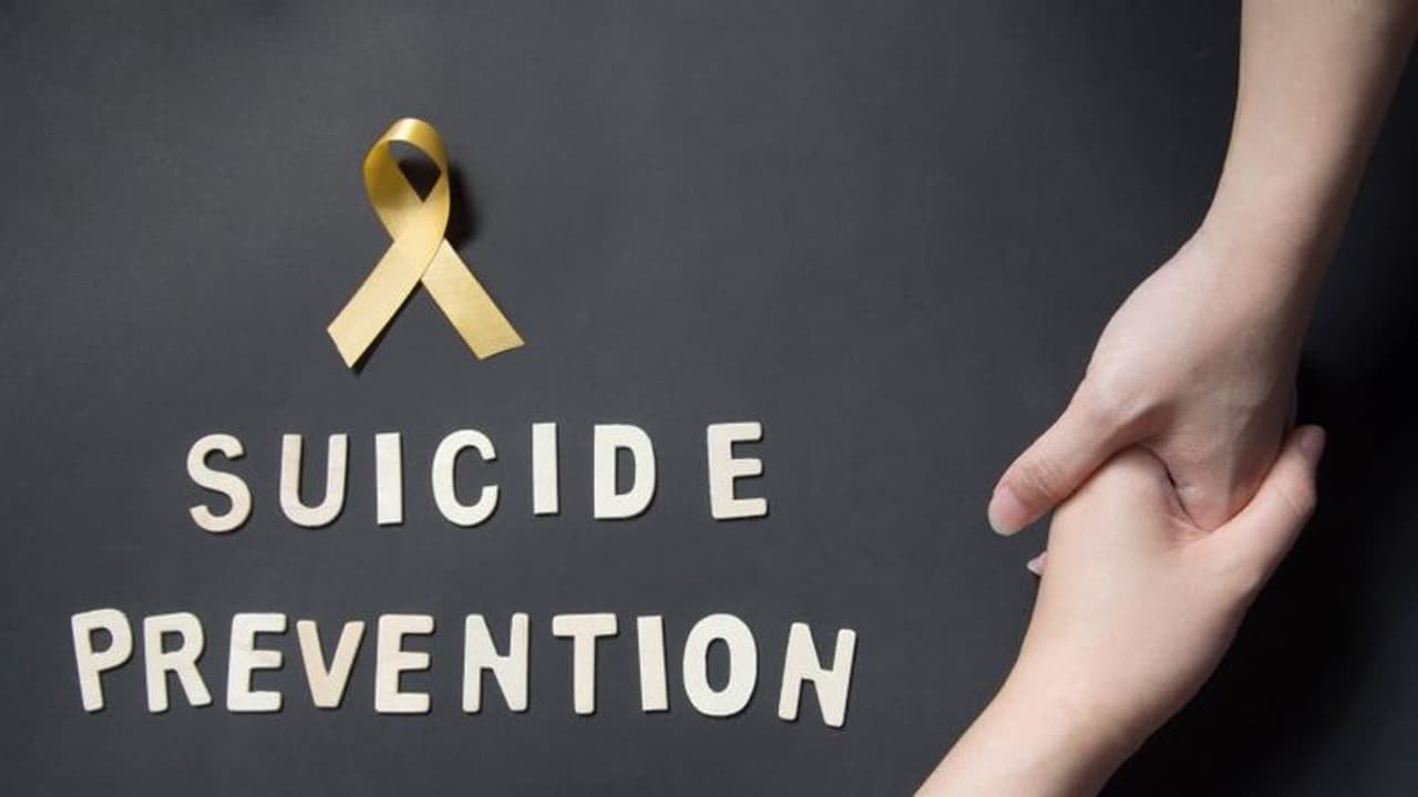 World Suicide Prevention Day 2022 : ലോക ആത്മഹത്യാ പ്രതിരോധ ദിനം ; ആത്മഹത്യ തടയാൻ കൂടെ നിൽക്കാം World Suicide Prevention Day 2022 : ലോക ആത്മഹത്യാ പ്രതിരോധ ദിനം ; ആത്മഹത്യ തടയാൻ കൂടെ നിൽക്കാം