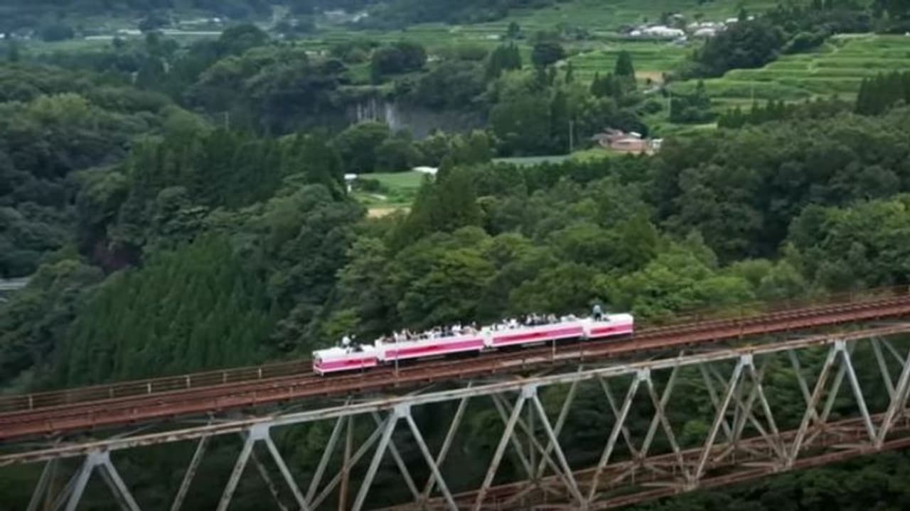 नया ईंधन! ट्रेन चलती है तो आसपास रेस्त्रां के किचन में बन रहे चटपटे व्यंजन की खुशबू जैसी फैल जाती है