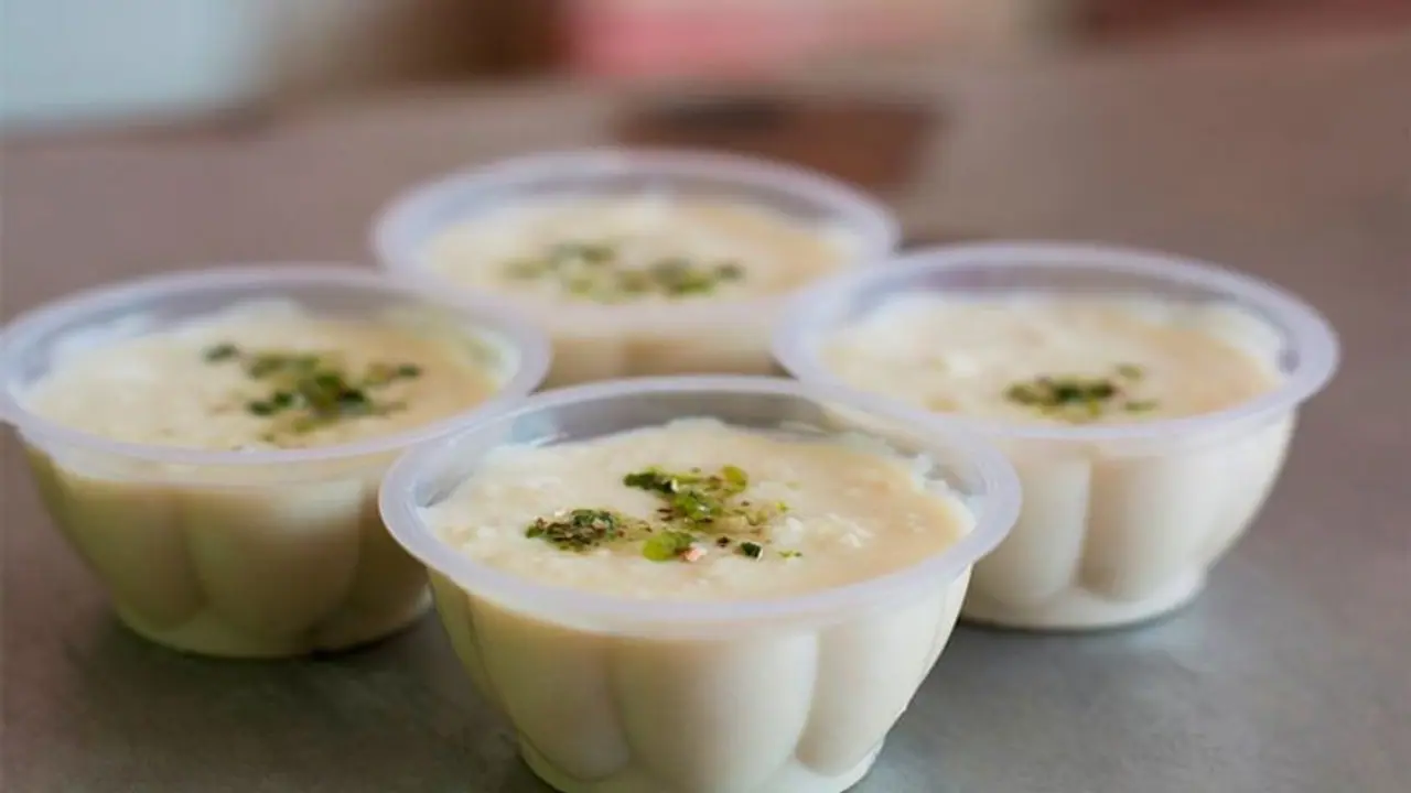 श्राद्धों में खीर बनाने का है विशेष महत्व, अपने पूर्वजों के लिए बनाएं ये 4 तरह की स्पेशल खीर श्राद्धों में खीर बनाने का है विशेष महत्व, अपने पूर्वजों के लिए बनाएं ये 4 तरह की स्पेशल खीर