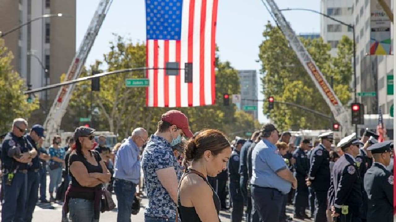 ৯/১১ হামলার পর আমেরিকায় তীব্র বর্ণবিদ্বেষের শিকার হয়েছিলেন ভারতীয়, মুসলিম, শিখ নির্বিশেষে প্রাচ্যের বহু মানুষ ৯/১১ হামলার পর আমেরিকায় তীব্র বর্ণবিদ্বেষের শিকার হয়েছিলেন ভারতীয়, মুসলিম, শিখ নির্বিশেষে প্রাচ্যের বহু মানুষ