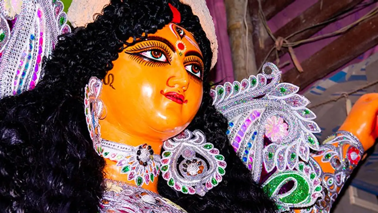 Navratri 2022: ये हैं देवी के 10 अचूक मंत्र, नवरात्रि में किसी 1 के जाप से भी दूर हो सकती है आपकी परेशानियां Navratri 2022: ये हैं देवी के 10 अचूक मंत्र, नवरात्रि में किसी 1 के जाप से भी दूर हो सकती है आपकी परेशानियां