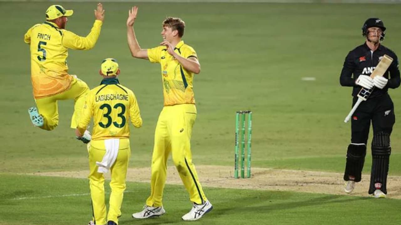 AUS vs NZ: స్మిత్ సెంచరీ.. కివీస్ పై వన్డే సిరీస్ క్లీన్ స్వీప్ చేసిన ఆసీస్ AUS vs NZ: స్మిత్ సెంచరీ.. కివీస్ పై వన్డే సిరీస్ క్లీన్ స్వీప్ చేసిన ఆసీస్