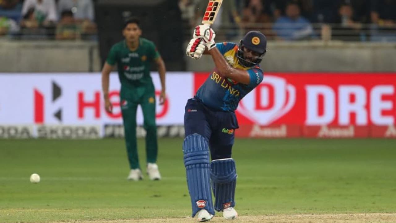 ലങ്കയെ തകര്‍ച്ചയില്‍ നിന്ന് കരകയറ്റി രജപക്‌സെ; പാകിസ്ഥാനെതിരെ ഏഷ്യാ കപ്പ് ഫൈനലില്‍ മാന്യമായ സ്‌കോര്‍