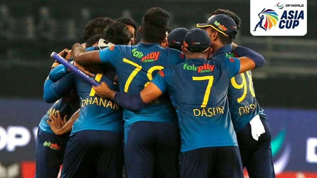 ട്വന്റി 20 ലോകകപ്പിന് തയ്യാറായി ലങ്ക; ടീമിനെ പ്രഖ്യാപിച്ചു, പരിക്ക് ആശങ്ക ട്വന്റി 20 ലോകകപ്പിന് തയ്യാറായി ലങ്ക; ടീമിനെ പ്രഖ്യാപിച്ചു, പരിക്ക് ആശങ്ക