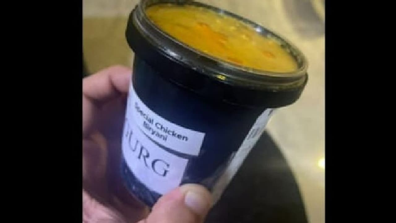 ഓൺലൈനായി ബിരിയാണി ഓർഡർ ചെയ്തു; കിട്ടിയത് കണ്ടോ? ഓൺലൈനായി ബിരിയാണി ഓർഡർ ചെയ്തു; കിട്ടിയത് കണ്ടോ?