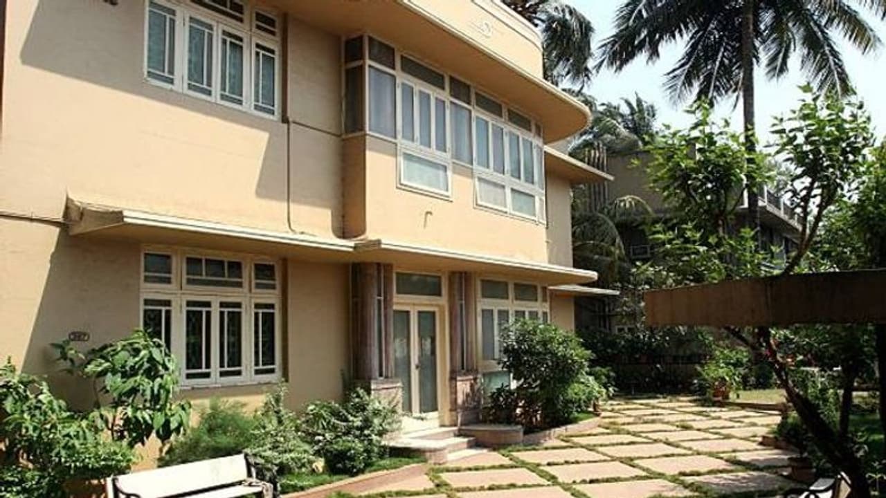 বাড়ির দরজা খুললে যেন কখনই এই জিনিসগুলি চোখে না পড়ে, খেয়াল রাখা জরুরি বাড়ির দরজা খুললে যেন কখনই এই জিনিসগুলি চোখে না পড়ে, খেয়াল রাখা জরুরি