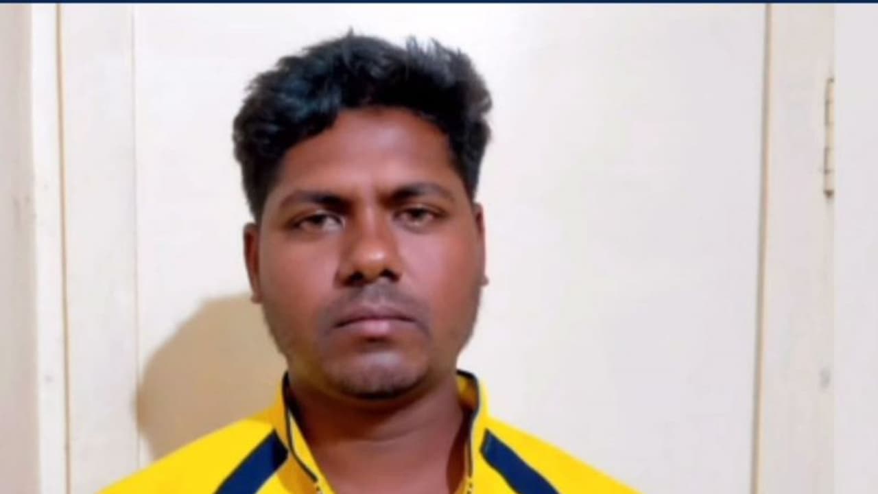 வாத்தியார் பண்ற வேலையா இது.? 10 ஆம் வகுப்பு மாணவிக்கு தினம் தினம்.. பள்ளிக் கூடத்தை விட்டு போயும் அடங்கல.. 