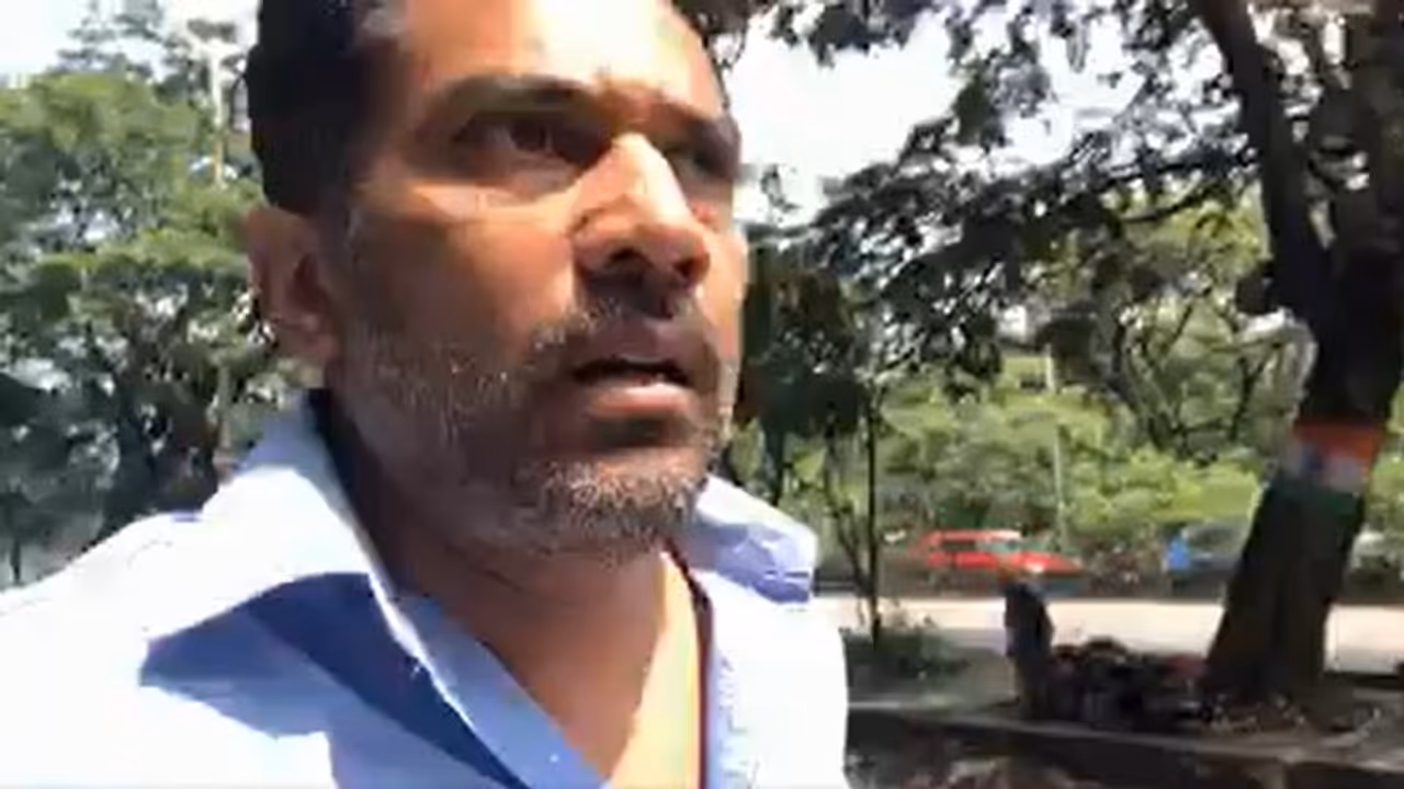 यूं ही नहीं कहते इन्हें धरती पर भगवान का रूप, जाम में फंसी कार तो 3km दौड़े डॉक्टर, सर्जरी कर बचाई मरीज की जान यूं ही नहीं कहते इन्हें धरती पर भगवान का रूप, जाम में फंसी कार तो 3km दौड़े डॉक्टर, सर्जरी कर बचाई मरीज की जान