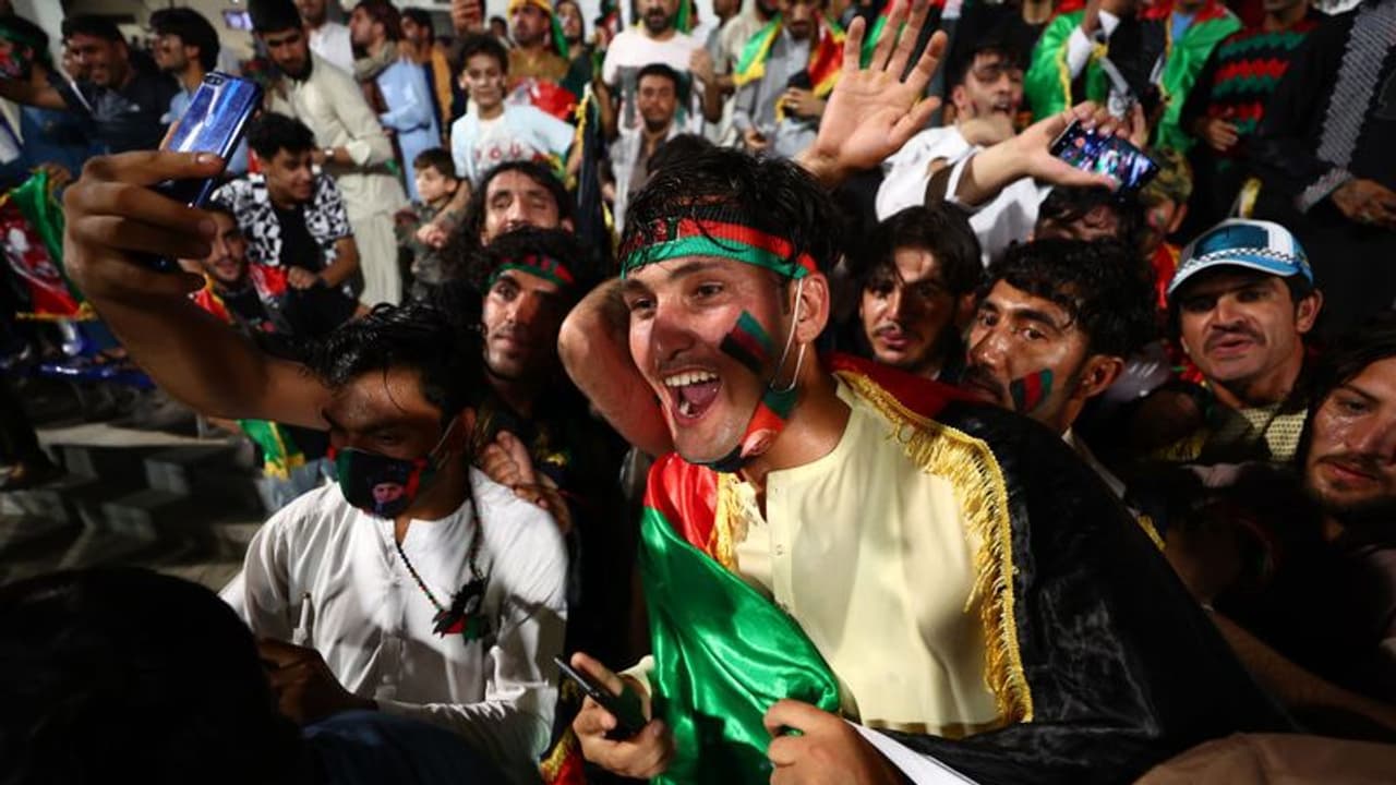 ഏഷ്യാ കപ്പ്: ശ്രീലങ്കക്കെതിരായ പാക്കിസ്ഥാന്റെ തോല്വി മതിമറന്ന് ആഷോഷിച്ച് അഫ്ഗാന് ഏഷ്യാ കപ്പ്: ശ്രീലങ്കക്കെതിരായ പാക്കിസ്ഥാന്റെ തോല്വി മതിമറന്ന് ആഷോഷിച്ച് അഫ്ഗാന്