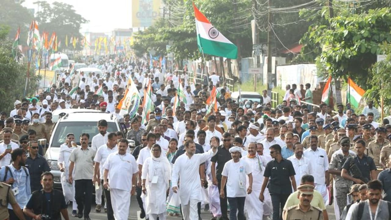 শুরু হচ্ছে আসল চ্যালেঞ্জ, ভারত জোড়ো যাত্রার বড় পরীক্ষা বিজেপি শাসিত কর্ণাটকে শুরু হচ্ছে আসল চ্যালেঞ্জ, ভারত জোড়ো যাত্রার বড় পরীক্ষা বিজেপি শাসিত কর্ণাটকে
