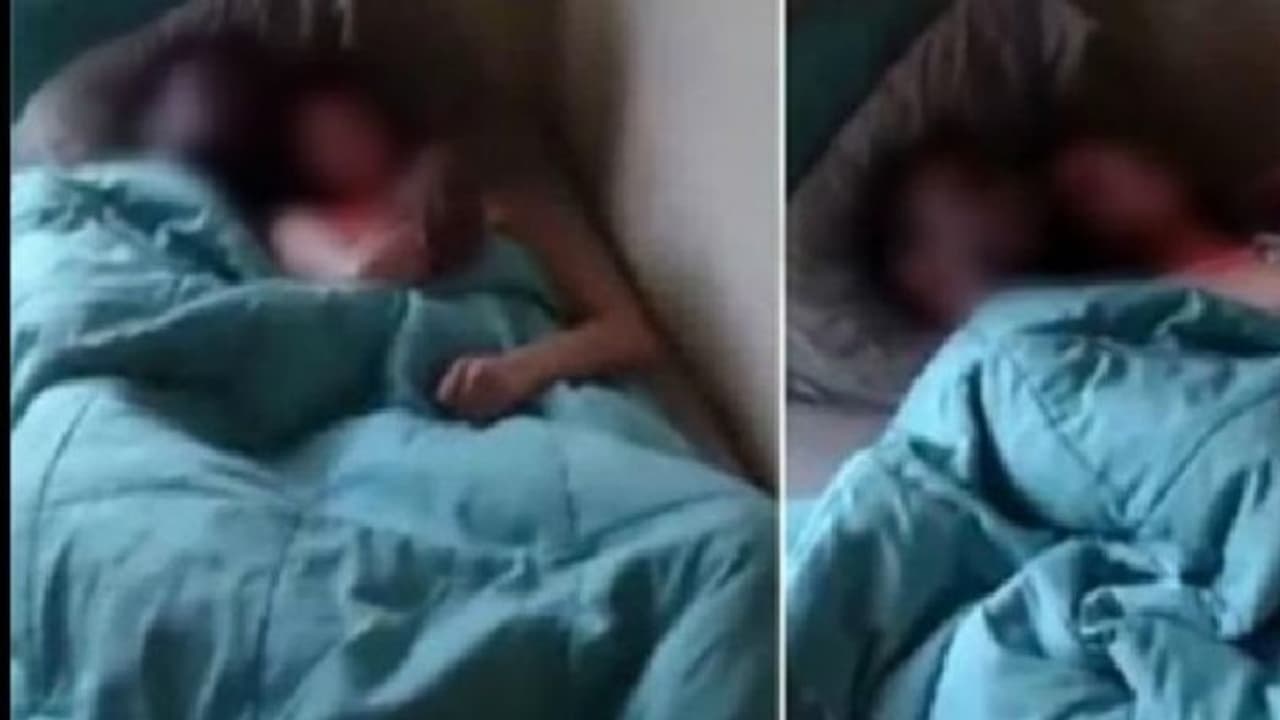 रात 3 बजे तक बॉयफ्रेंड के साथ बनाए संबंध, फिर हो गई मौत, सामने आई शॉकिंग कहानी... रात 3 बजे तक बॉयफ्रेंड के साथ बनाए संबंध, फिर हो गई मौत, सामने आई शॉकिंग कहानी...