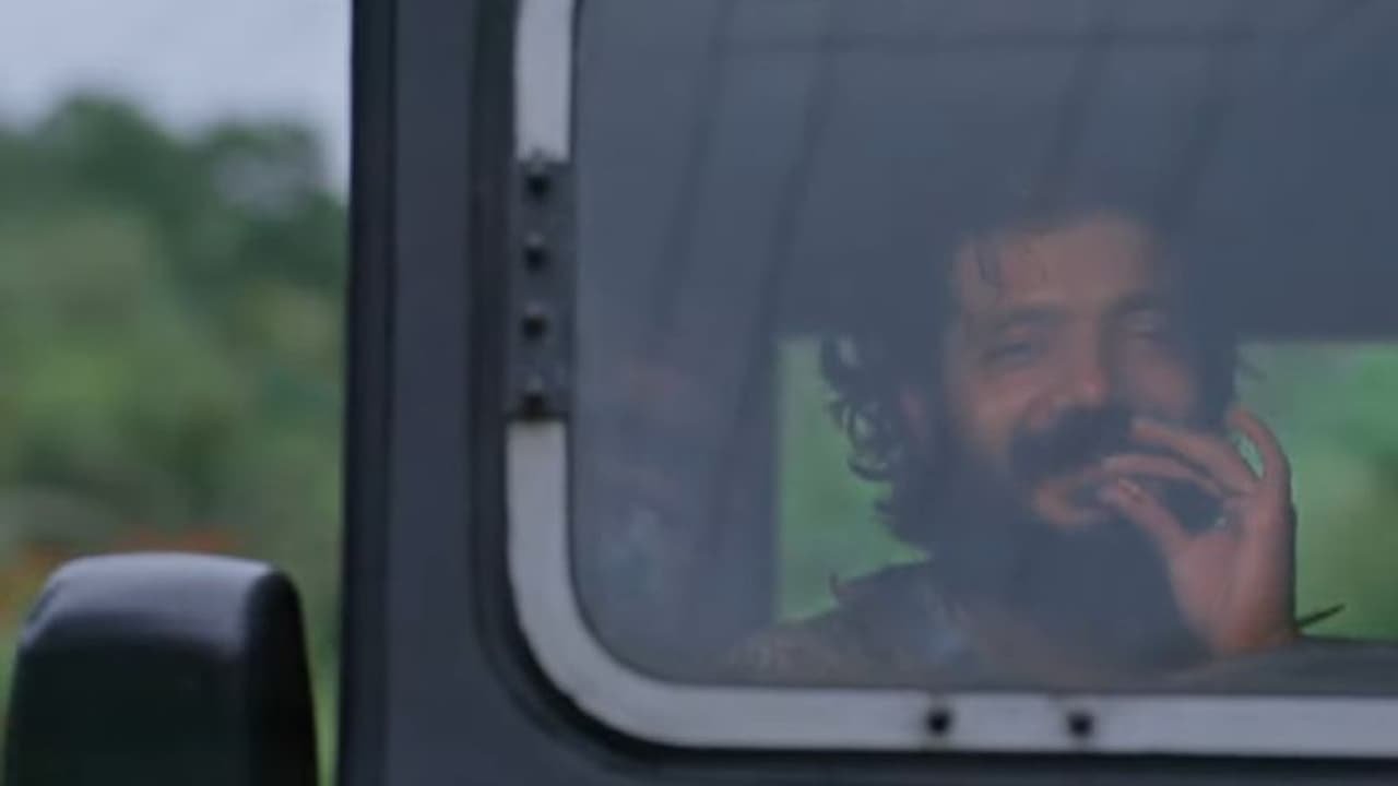 നിഗൂഢത നിറച്ച് 'ചട്ടമ്പി' ട്രെയിലര് നിഗൂഢത നിറച്ച് 'ചട്ടമ്പി' ട്രെയിലര്