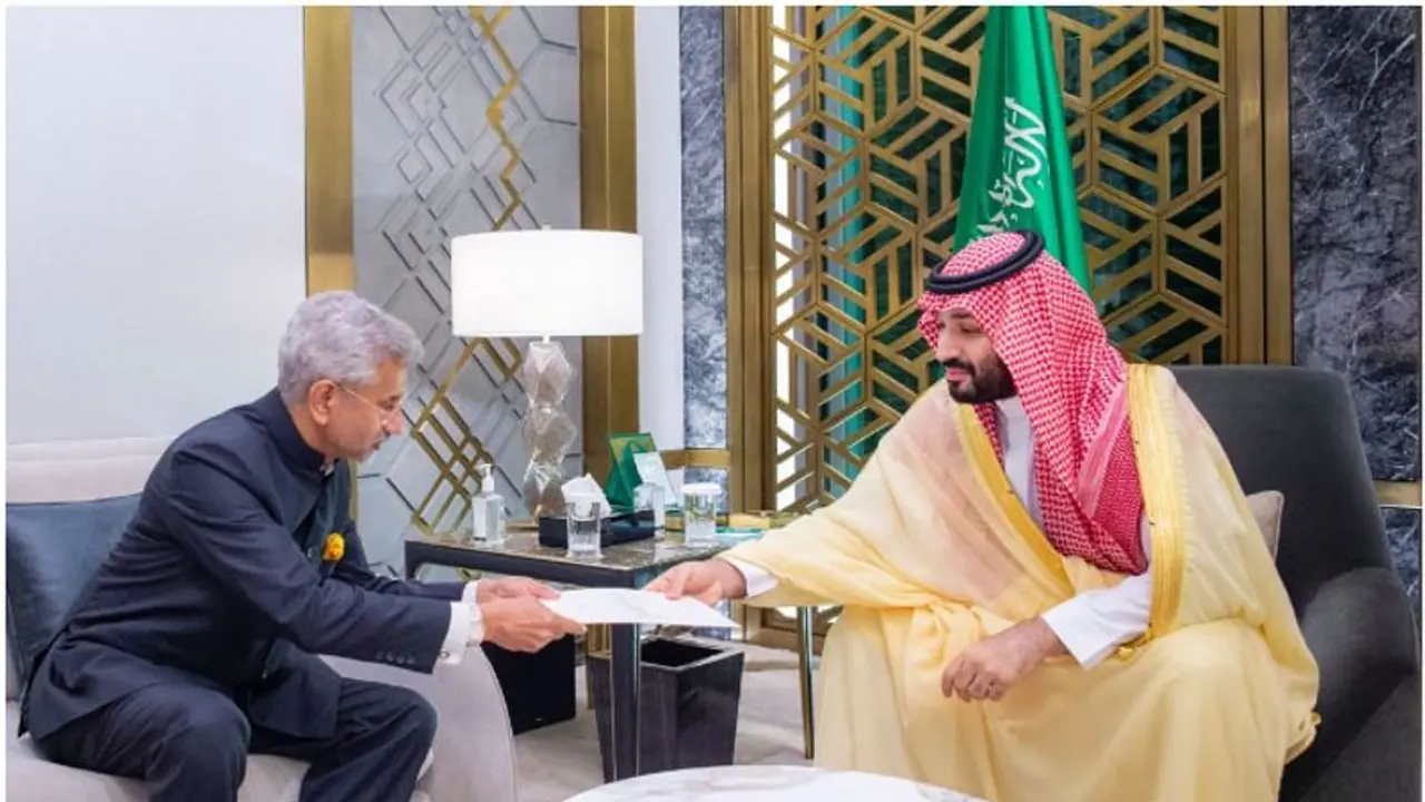 സൗദി കിരീടാവകാശിക്ക് പ്രധാനമന്ത്രി നരേന്ദ്ര മോദിയുടെ കത്ത് കൈമാറി സൗദി കിരീടാവകാശിക്ക് പ്രധാനമന്ത്രി നരേന്ദ്ര മോദിയുടെ കത്ത് കൈമാറി