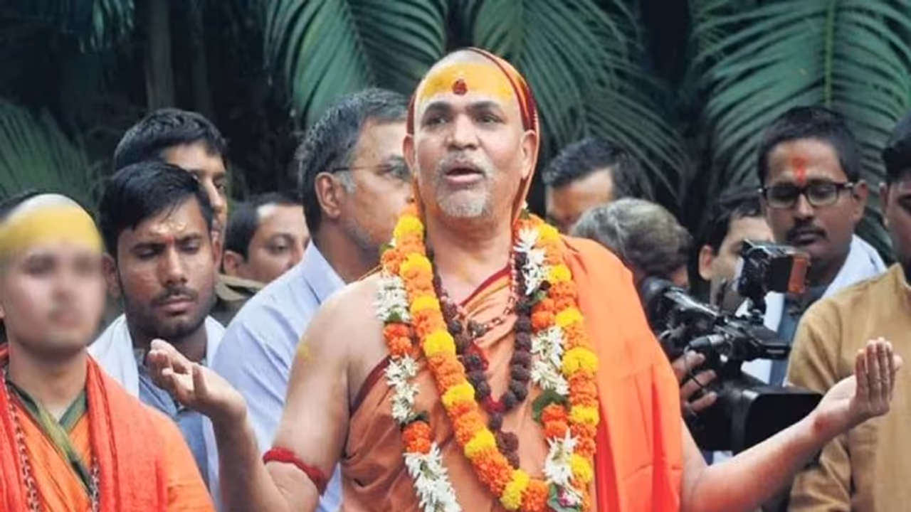 स्वामी अविमुक्तेश्वरानंद के ज्योतिष पीठ बद्रीनाथ के शंकराचार्य के रूप में पट्टाभिषेक पर SC ने लगाई रोक स्वामी अविमुक्तेश्वरानंद के ज्योतिष पीठ बद्रीनाथ के शंकराचार्य के रूप में पट्टाभिषेक पर SC ने लगाई रोक