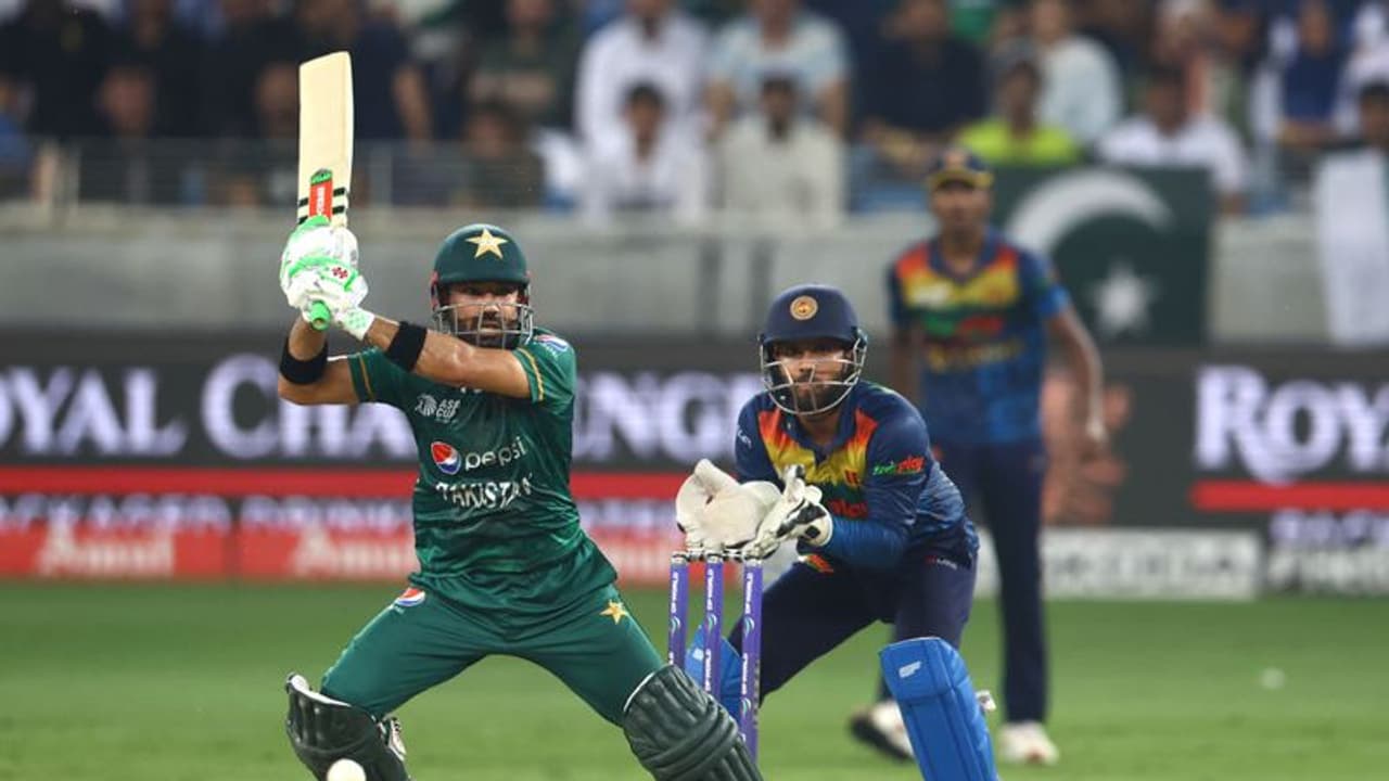 ഈ കളി കൊണ്ട് പാക്കിസ്ഥാന് ഗുണമില്ല; ബാബറിനും റിസ്‌വാനും ഫഖറിനുമെതിരെ ആഞ്ഞടിച്ച് അക്തര്‍