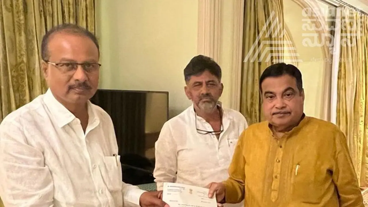 Chamarajanagar: ರಾಷ್ಟ್ರೀಯ ಹೆದ್ದಾರಿ ಪೂರ್ಣಕ್ಕೆ ಸಚಿವ ನಿತಿನ್ ಗಡ್ಕರಿಗೆ ಮನವಿ Chamarajanagar: ರಾಷ್ಟ್ರೀಯ ಹೆದ್ದಾರಿ ಪೂರ್ಣಕ್ಕೆ ಸಚಿವ ನಿತಿನ್ ಗಡ್ಕರಿಗೆ ಮನವಿ