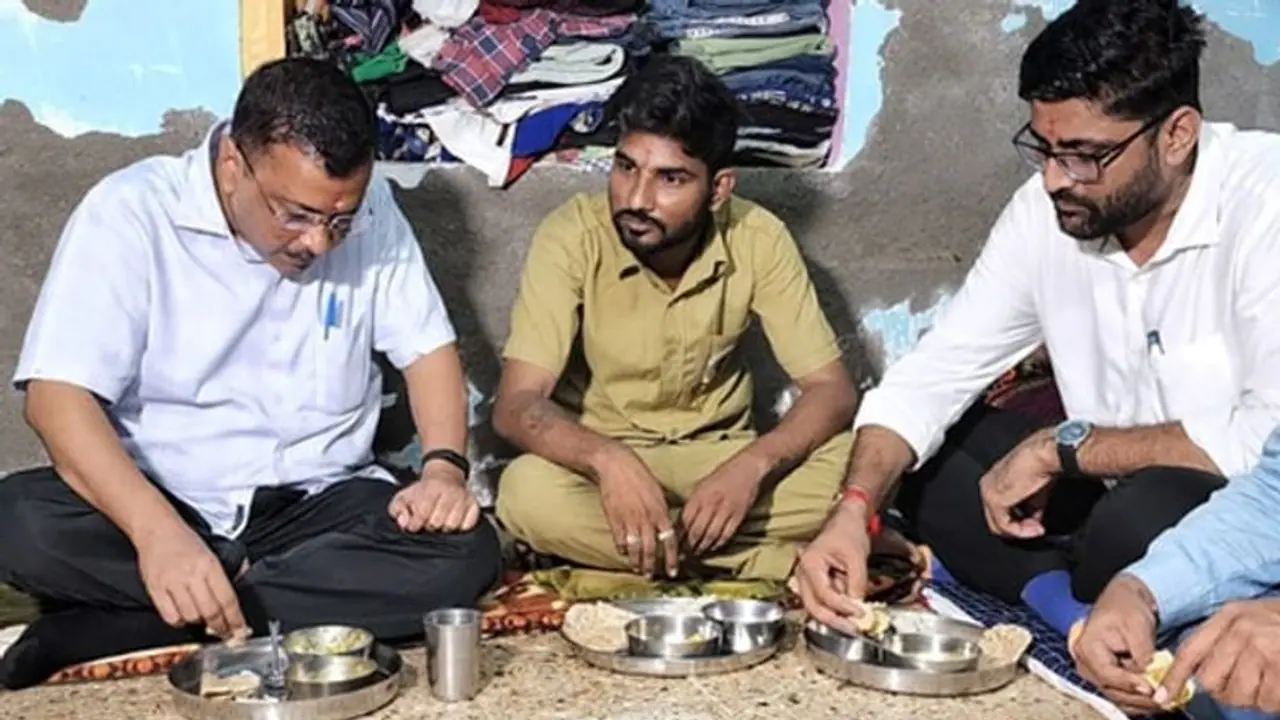 'Great fan of PM Modi': Ahmedabad auto driver takes U turn who invited Kejriwal for dinner