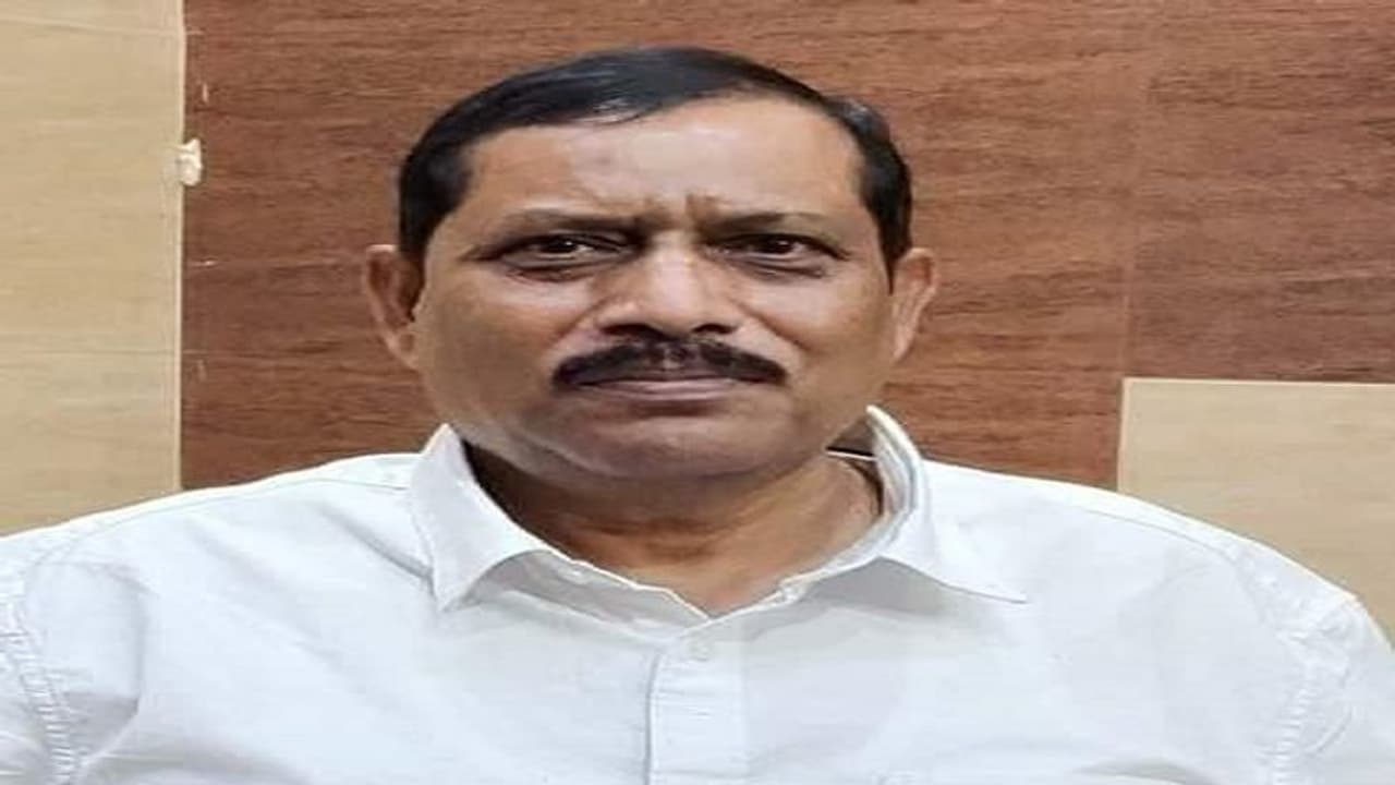 बीजेपी विधायक श्याम प्रकाश ने योगी सरकार को घेरा, कहा गौशालाएं सिर्फ गोवंशों के लिए कब्रिस्तान बनकर रह गई बीजेपी विधायक श्याम प्रकाश ने योगी सरकार को घेरा, कहा गौशालाएं सिर्फ गोवंशों के लिए कब्रिस्तान बनकर रह गई