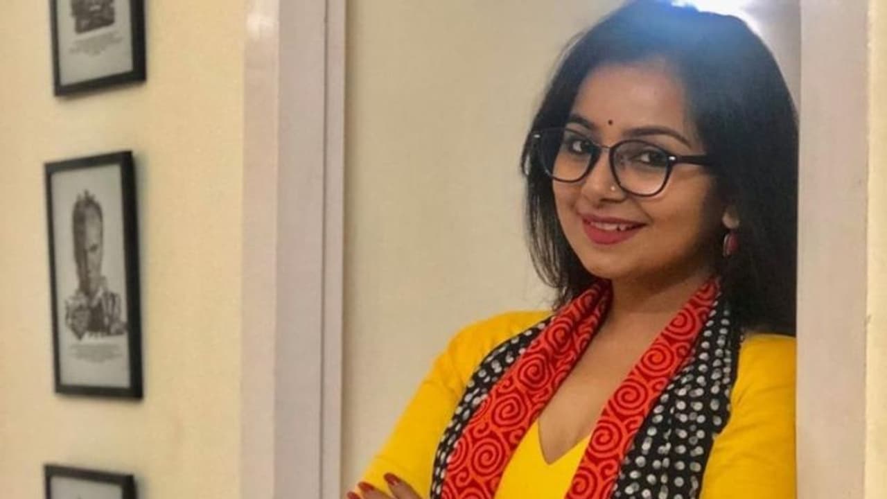 'മനുഷ്യരില്‍ കൊലയാളികള്‍ ഉണ്ടെന്നുകരുതി മനുഷ്യവംശത്തെ മുഴുവന്‍ കൊന്നൊടുക്കുമോ'? തെരുവ് നായ വിഷയത്തില്‍ മൃദുല