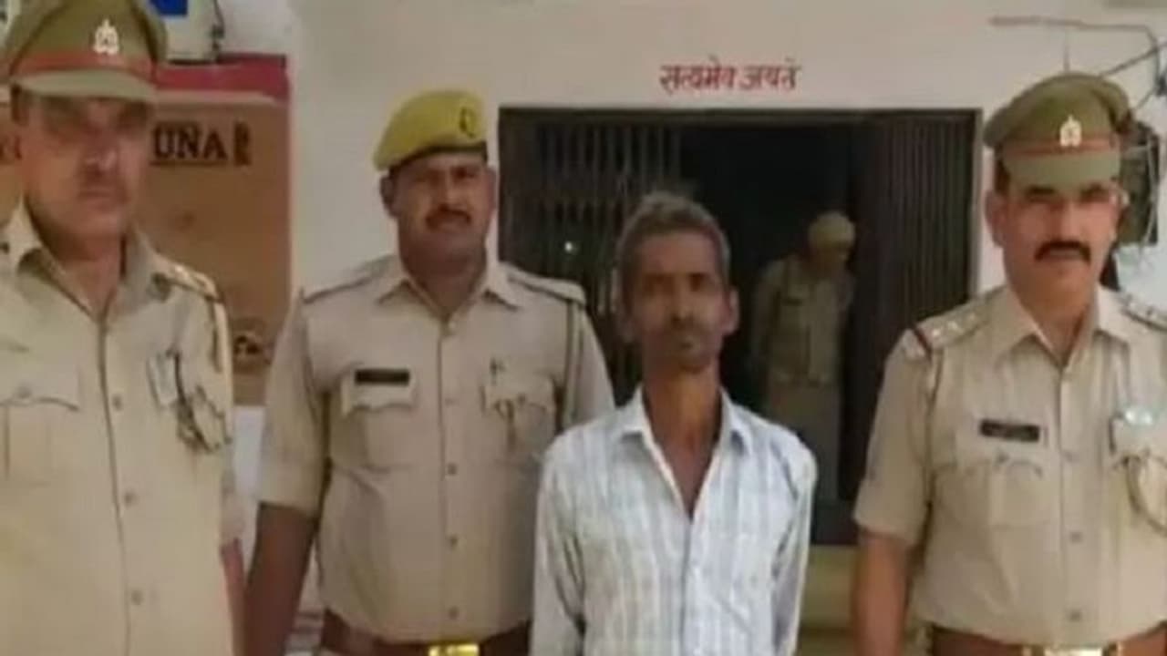 कान्हा की नगरी में 11 दिन की मासूम को पिता ने दी मौत, मजबूर मां ने इशारों में बयां किया दर्द कान्हा की नगरी में 11 दिन की मासूम को पिता ने दी मौत, मजबूर मां ने इशारों में बयां किया दर्द