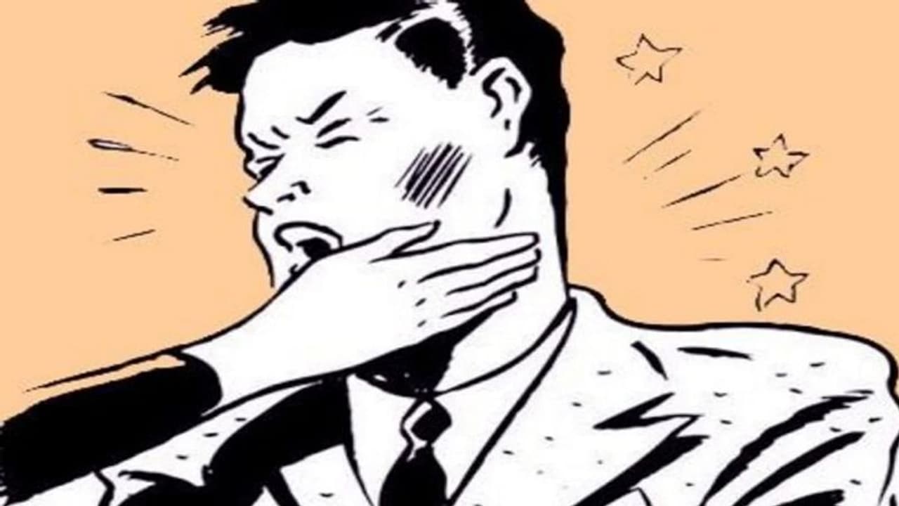 बरेली: नशे में धुत युवक ने रेलवे ऑफिस में घुसकर ACM को मारा थप्पड़, मामले की वजह जानकर चौंक जाएंगे आप बरेली: नशे में धुत युवक ने रेलवे ऑफिस में घुसकर ACM को मारा थप्पड़, मामले की वजह जानकर चौंक जाएंगे आप