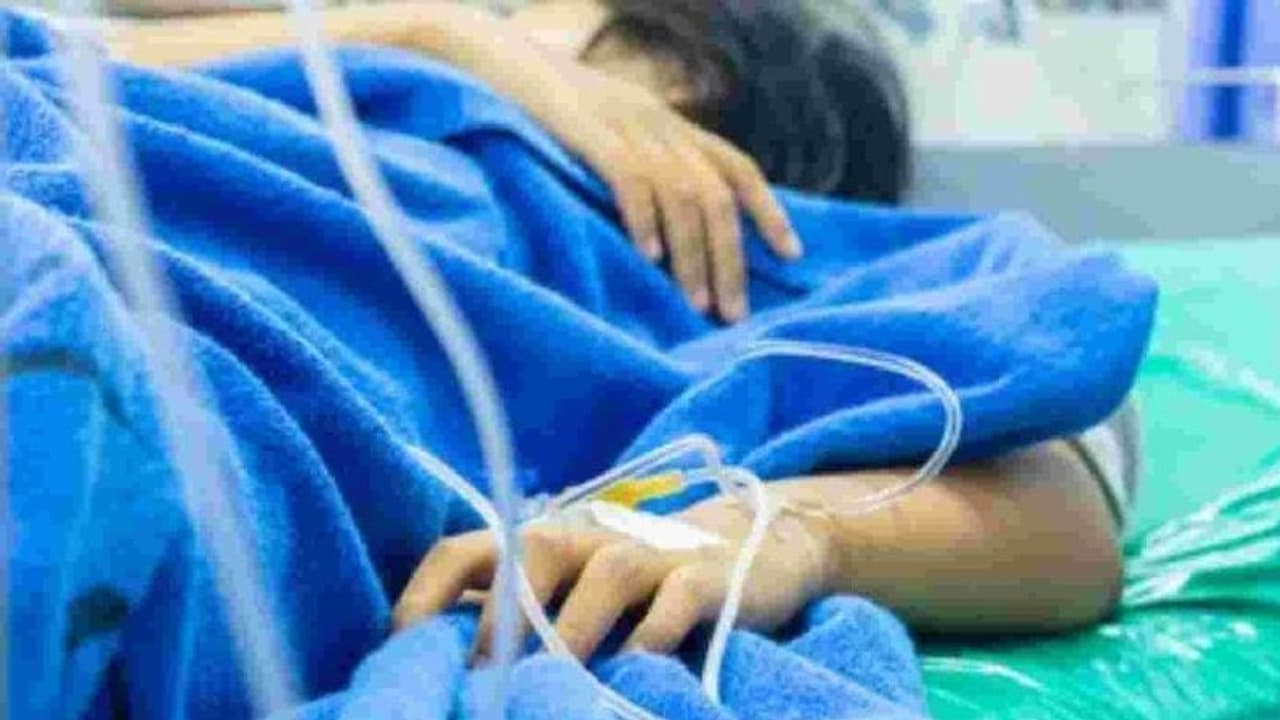 झारखंड में एक और बेटी से दरिंदगी: हैवान ने ऐसा हाल कर दिया की लड़की का पेट फाड़कर निकाला भ्रूण... झारखंड में एक और बेटी से दरिंदगी: हैवान ने ऐसा हाल कर दिया की लड़की का पेट फाड़कर निकाला भ्रूण...