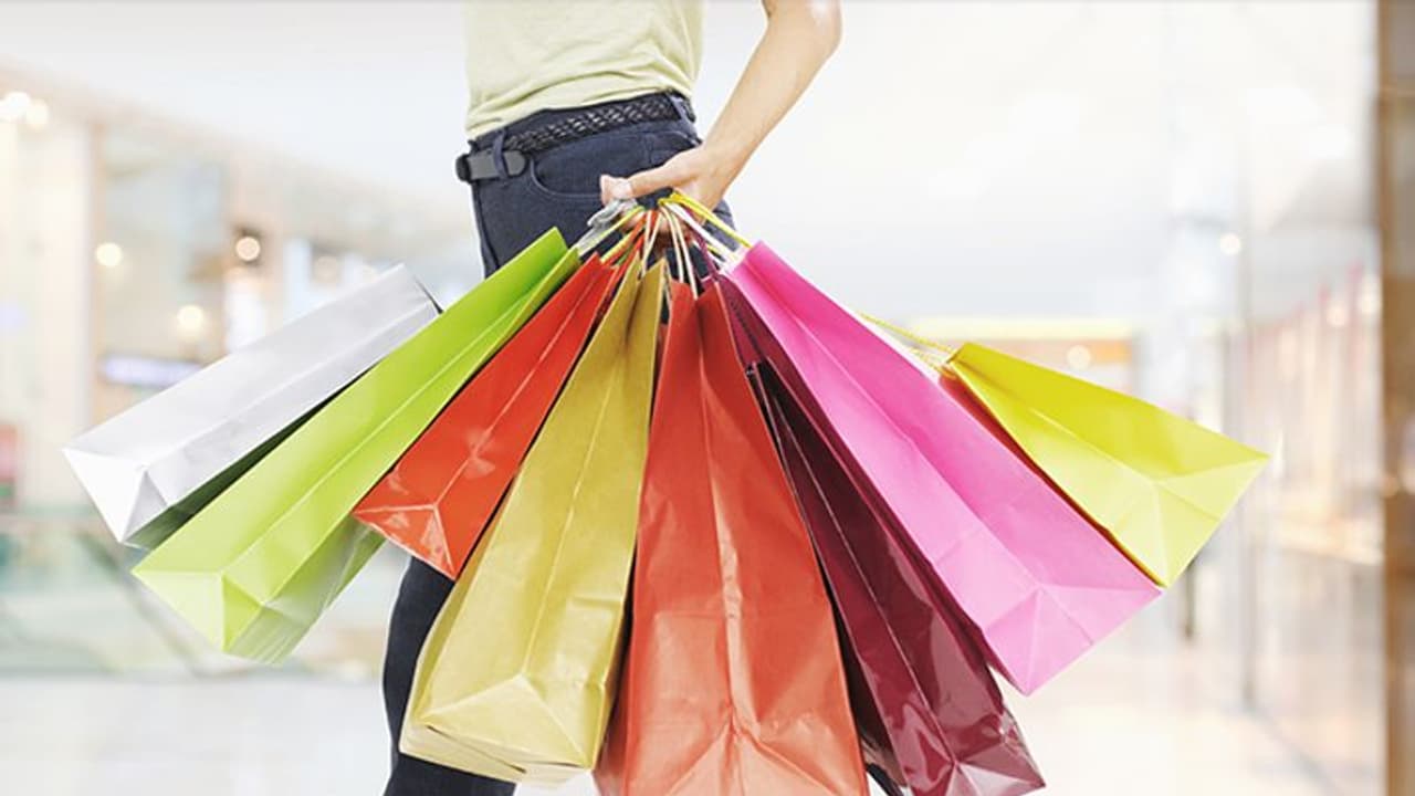 Shraddh Paksha 2022: श्राद्ध पक्ष में खरीदारी शुभ या अशुभ, कब कब बन रहे हैं शॉपिंग के शुभ योग?