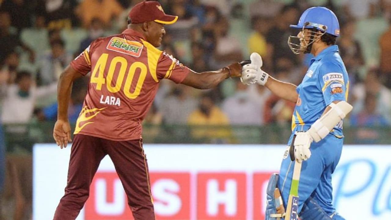 റോഡ് സേഫ്റ്റി വേള്ഡ് സീരീസില് ഇതിഹാസ സംഗമം; സച്ചിന് ടെന്ഡുല്ക്കറും ബ്രയാന് ലാറയും ഇന്ന് നേര്ക്കുനേര് റോഡ് സേഫ്റ്റി വേള്ഡ് സീരീസില് ഇതിഹാസ സംഗമം; സച്ചിന് ടെന്ഡുല്ക്കറും ബ്രയാന് ലാറയും ഇന്ന് നേര്ക്കുനേര്