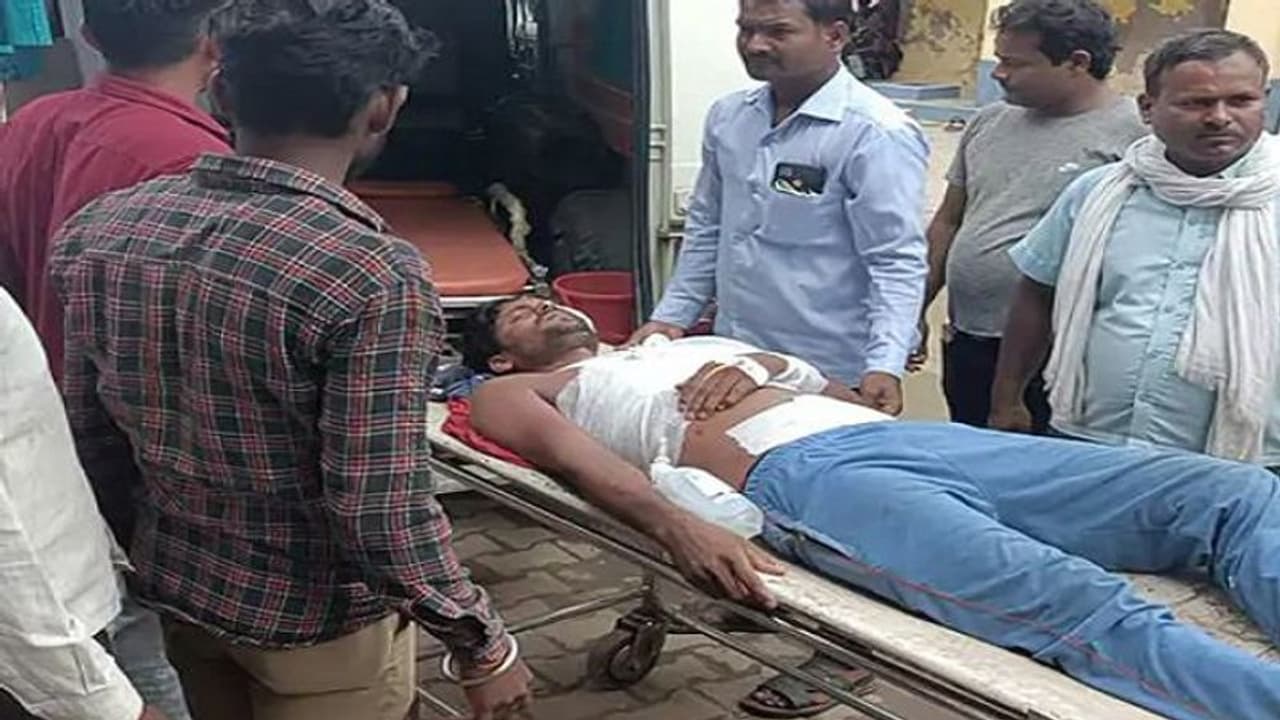 चंदौली में छात्रों के विवाद को सुलझाने पहुंचे चाचा पर हुआ ताबड़तोड़ हमला, कॉलेज प्रशासन में मचा हड़कंप