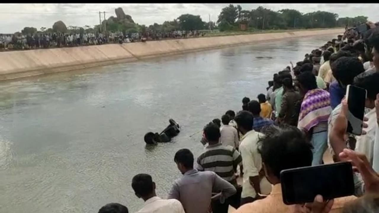 ಬಳ್ಳಾರಿ: ತುತ್ತಿನ ಚೀಲ ತುಂಬಿಸಿಕೊಳ್ಳಲು ಹೋದವರು ಜಲಸಮಾಧಿ ಬಳ್ಳಾರಿ: ತುತ್ತಿನ ಚೀಲ ತುಂಬಿಸಿಕೊಳ್ಳಲು ಹೋದವರು ಜಲಸಮಾಧಿ