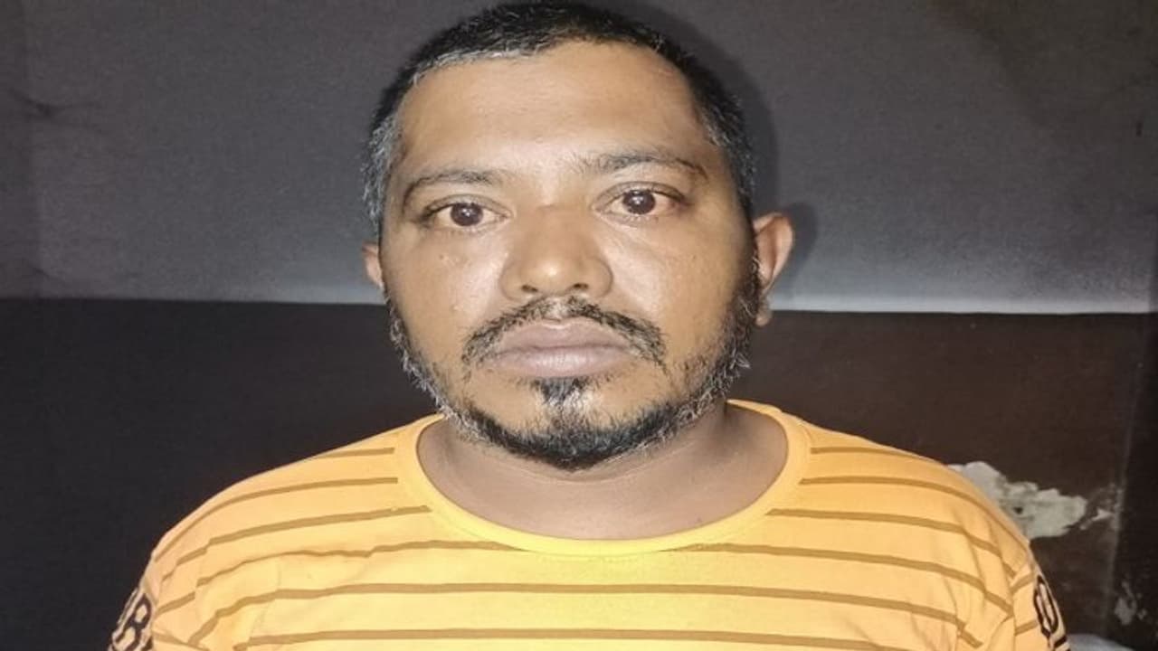 Bengaluru Crime ಹಫ್ತಾಕ್ಕಾಗಿ ಅವಾಜ್ ಹಾಕಿ ಸಿಸಿಬಿ ಬಲೆಗೆ ಬಿದ್ದ ಕುಳ್ಳ ಪಳನಿ Bengaluru Crime ಹಫ್ತಾಕ್ಕಾಗಿ ಅವಾಜ್ ಹಾಕಿ ಸಿಸಿಬಿ ಬಲೆಗೆ ಬಿದ್ದ ಕುಳ್ಳ ಪಳನಿ